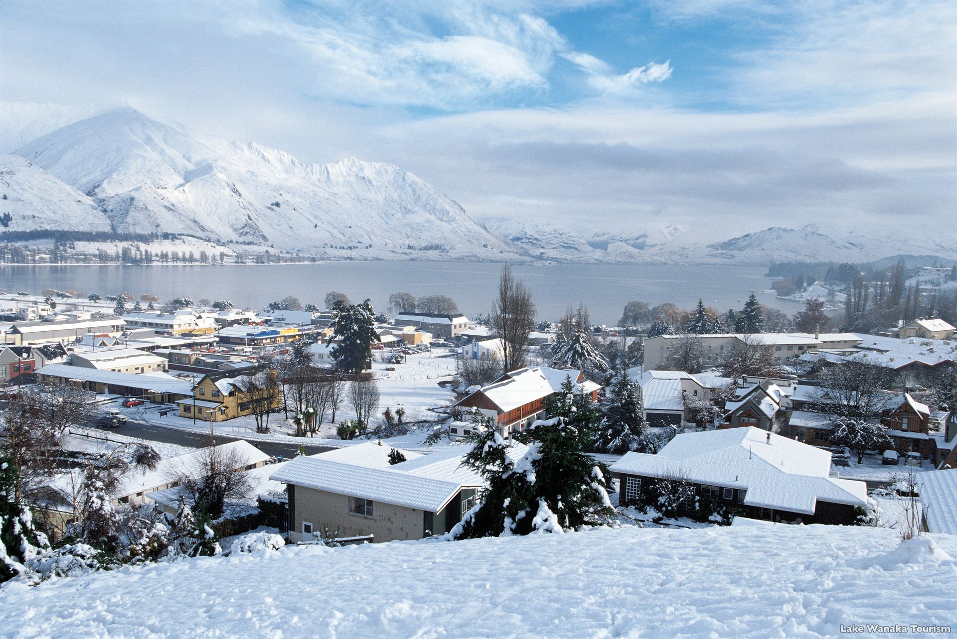 Brilliant Rentals Car Hire Rent a Car Christchurch Airport Queenstown Airport NZ